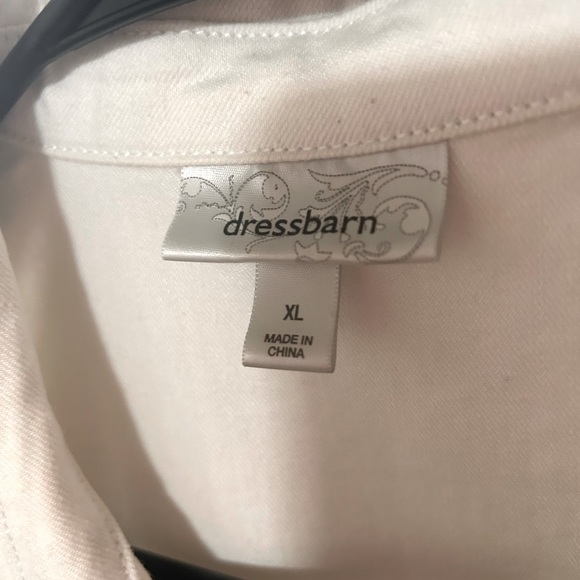Dress Barn  XL white Vest Jacket with native stiched detailing. - Picture 8 of 10